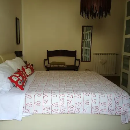 Il Giardino Di Ari Apartment